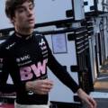COLAPINTO ABANDONÓ EN BAKÚ TRAS UN CHOQUE CON GASLY
