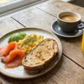 Siete alimentos para sumar proteína al desayuno, más allá del huevo
